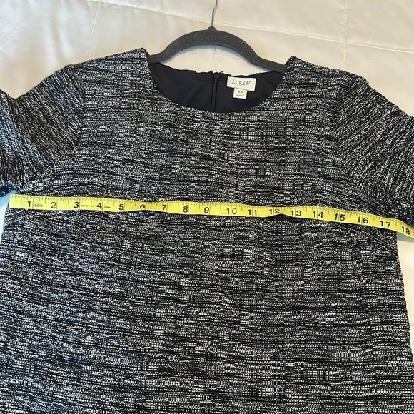 J Crew Women's Navy Blue White Tweed Top Short Sleeve 
Size XS - Picture 7 of 10